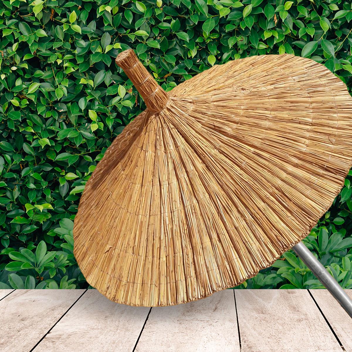 Doğal Saçaklarla Tropik Estetik: Saçaklı Hasır Şemsiye